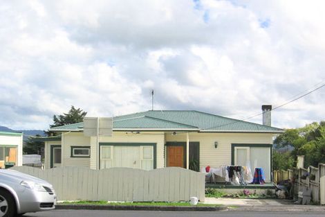 Photo of property in 3 Pleasant Road, Glen Eden, Auckland, 0602