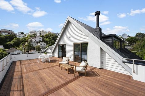 Photo of property in 4 Rimu Road, Kelburn, Wellington, 6012