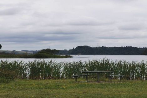 Photo of property in 22 Tombleson Road, Lake Rotoma, Rotorua, 3074