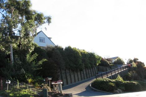 Photo of property in 6 Dalefield Drive, Cashmere, Christchurch, 8022