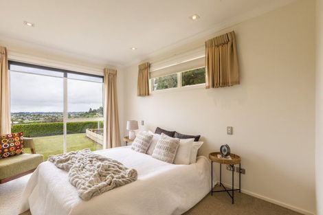 Photo of property in 118 Kent Terrace, Taradale, Napier, 4112