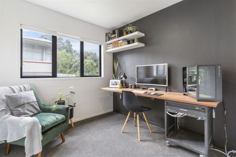 Photo of property in 2/37 Manuka Road, Bayview, Auckland, 0629