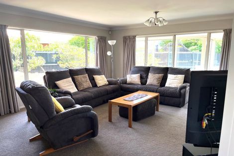 Photo of property in 21 Empress Place, Halswell, Christchurch, 8025