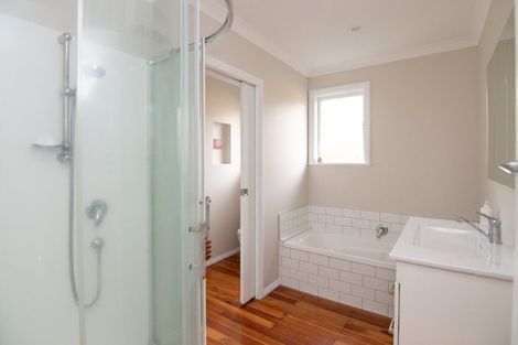 Photo of property in 100 Slacks Road, Awapuni, Palmerston North, 4412