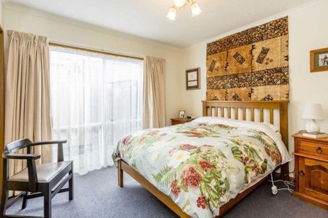 Photo of property in 84 Bay View Road, South Dunedin, Dunedin, 9012