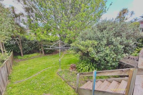 Photo of property in 8 Jellicoe Road, Murrays Bay, Auckland, 0630