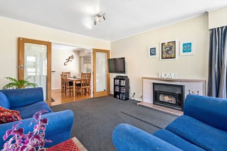 Photo of property in 38 Larsen Crescent, Tawa, Wellington, 5028