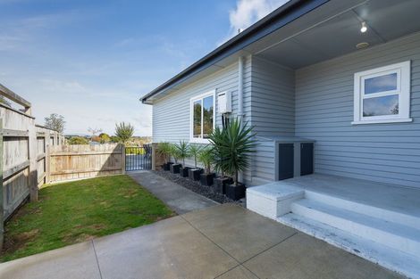Photo of property in 73 Kawiu Road, Levin, 5510