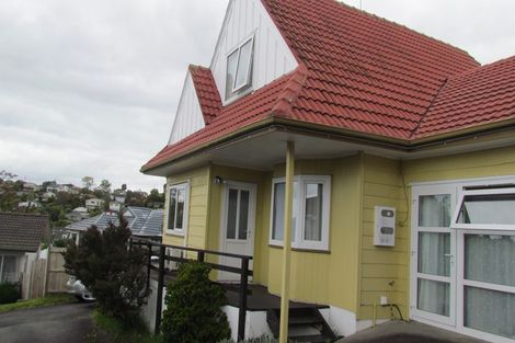 Photo of property in 1/20 Tetrarch Place, Totara Vale, Auckland, 0629