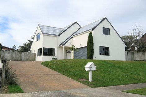 Photo of property in 8 Heathcote Place, Fitzherbert, Palmerston North, 4410