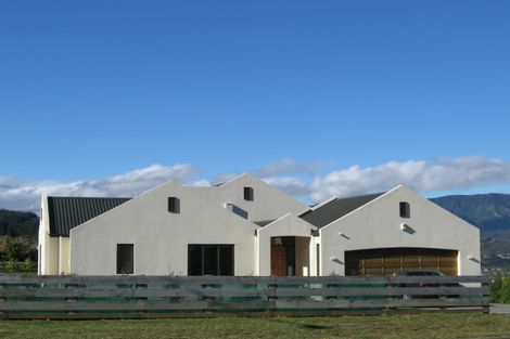 Photo of property in 74 Kirton Drive, Riverstone Terraces, Upper Hutt, 5018