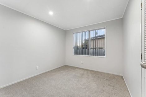 Photo of property in 68 Finlayson Avenue, Clendon Park, Auckland, 2103