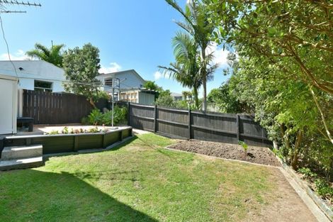 Photo of property in 1 Lucy Foster Lane, Red Beach, 0932