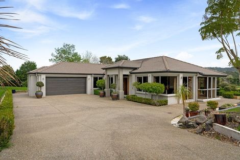 Photo of property in 175 Oraha Road, Kumeu, 0892