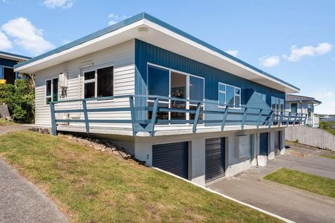 Photo of property in 1/24 Lambley Road, Titahi Bay, Porirua, 5022