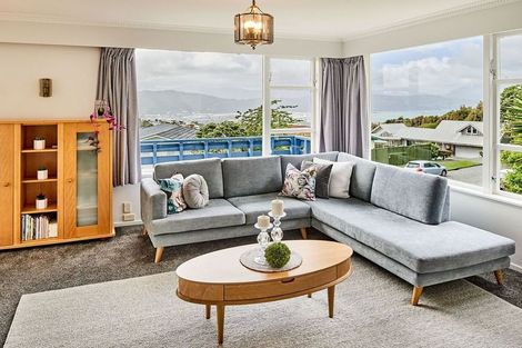 Photo of property in 68 Acacia Avenue, Maungaraki, Lower Hutt, 5010