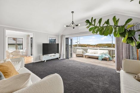 Photo of property in 4 Oceanbeach Road, Mount Maunganui, 3116