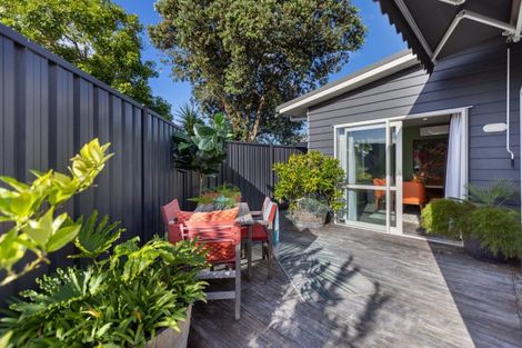 Photo of property in 35 Waione Avenue, Athenree, Waihi Beach, 3177