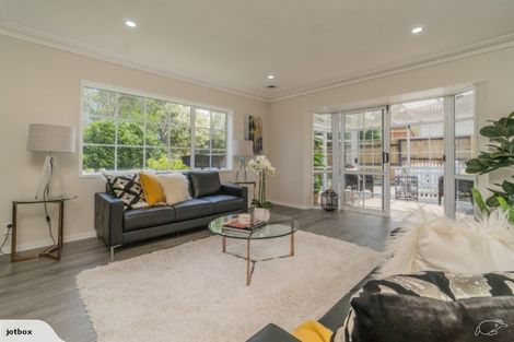 Photo of property in 2/73 Botany Road, Botany Downs, Auckland, 2010