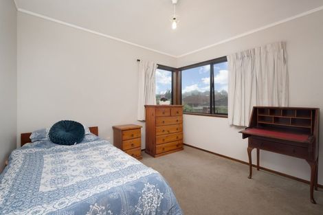 Photo of property in 10 Padfield Place, Sunnyhills, Auckland, 2010