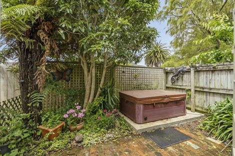 Photo of property in 44 Tararua Street, Pahiatua, 4910