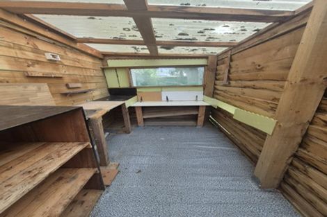 Photo of property in 44 Preston Avenue, Henderson, Auckland, 0610