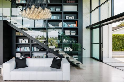 Photo of property in 92 Braid Road, St Andrews, Hamilton, 3200