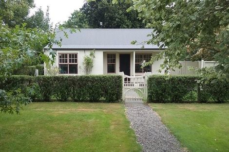 Photo of property in 5 Waicola Drive, Fitzherbert, Palmerston North, 4471