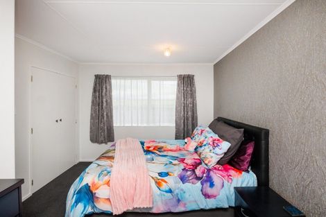 Photo of property in 32 Leander Place, Milson, Palmerston North, 4414