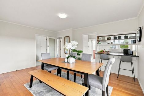 Photo of property in 1/497 Beach Road, Murrays Bay, Auckland, 0630
