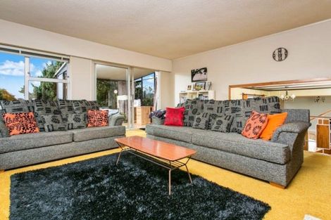 Photo of property in 12 Exmouth Road, Northcote, Auckland, 0627