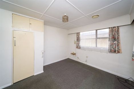 Photo of property in 1 Tawhiti Road, Hawera, 4610