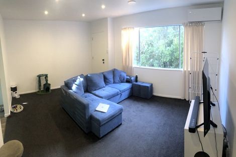 Photo of property in 3/4 Glanmire Road, Newlands, Wellington, 6037