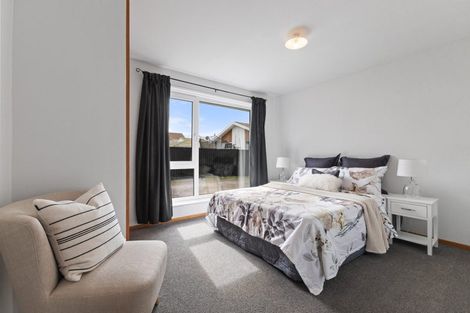 Photo of property in 2/77 Denise Crescent, Hornby, Christchurch, 8042