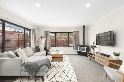 Photo of property in 22 Havana Rise, Grenada Village, Wellington, 6037