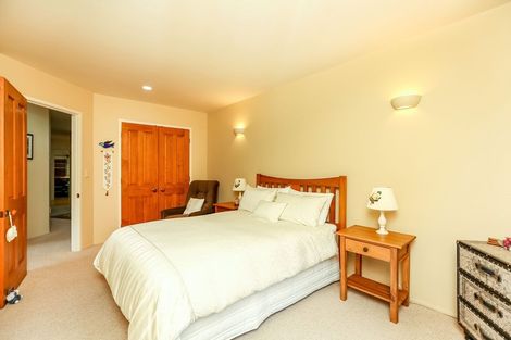 Photo of property in 3b Kawaroa Close, New Plymouth, 4310