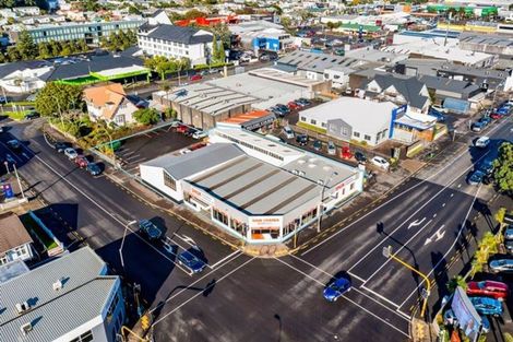 Photo of property in 336 Devon Street West, New Plymouth, 4310