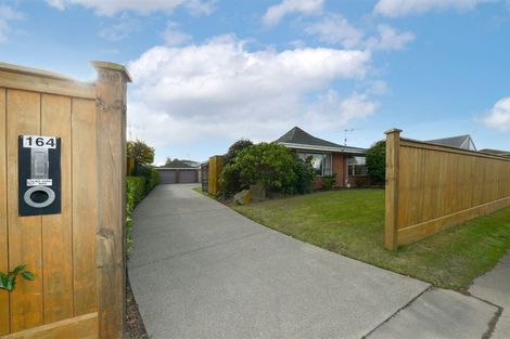Photo of property in 164 Northcote Road, Northcote, Christchurch, 8052