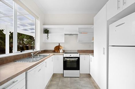 Photo of property in 1 Winter Street, Fairfield, Hamilton, 3214