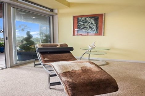 Photo of property in Ocean Breeze Apts, 19107/87 Clyde Road, Browns Bay, Auckland, 0630