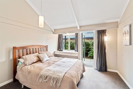Photo of property in 14 Kent Lodge Avenue, Avonhead, Christchurch, 8042