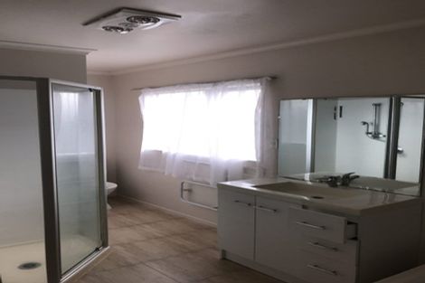 Photo of property in 18a Saralee Drive, Manurewa, Auckland, 2105