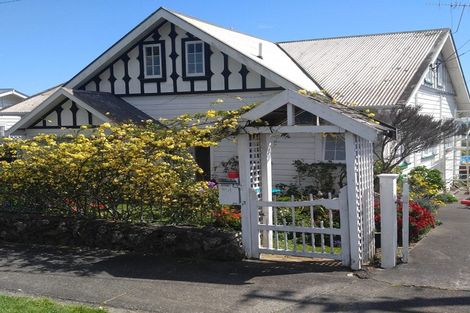 Photo of property in 18 Seaview Terrace, Mount Albert, Auckland, 1025