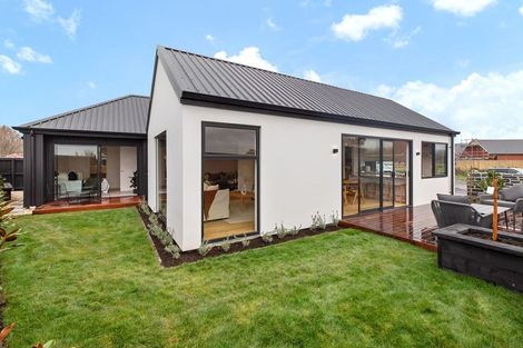 Photo of property in 16 Burkett Street, Marshland, Christchurch, 8051