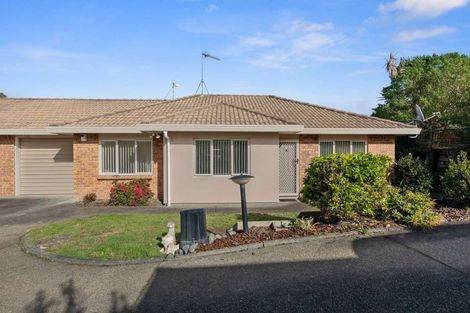 Photo of property in 10/43 Fruitvale Road, New Lynn, Auckland, 0600