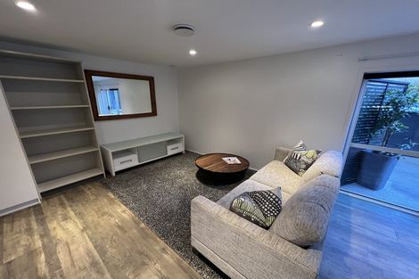 Photo of property in 1/50 La Trobe Street, Pakuranga Heights, Auckland, 2010