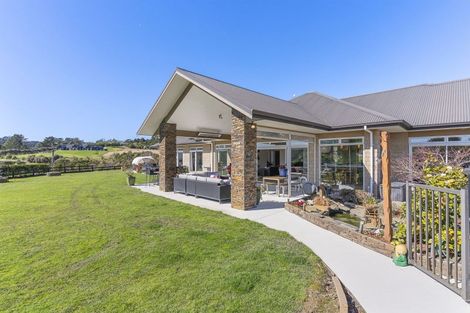 Photo of property in 35 Polo Lane, Whitford, Manurewa, 2576