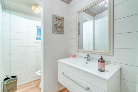 Photo of property in 13 Cumnock Street, Wallacetown, 9816