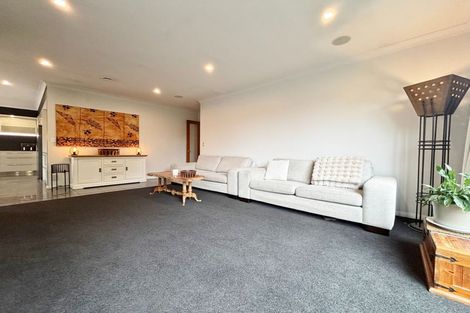 Photo of property in 68 Coolspring Way, Redwood, Christchurch, 8051