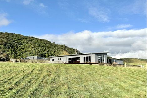 Photo of property in 177 Te Mahoe Road, Mokau, 4376